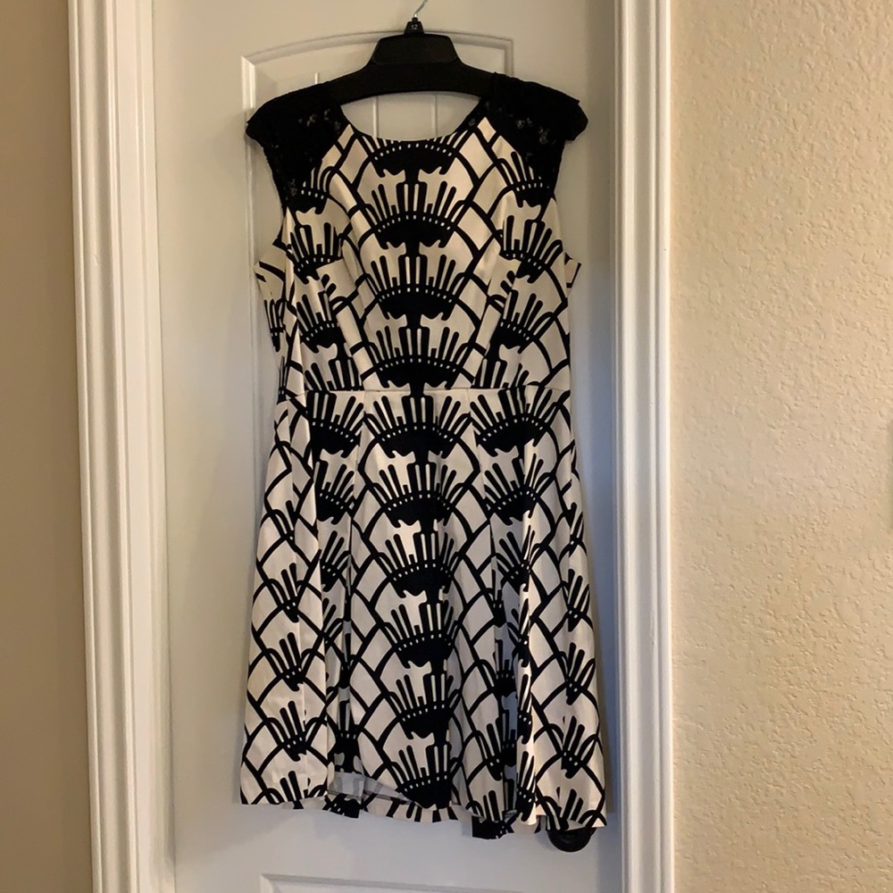 Donna Morgan Black and cream dress - 12